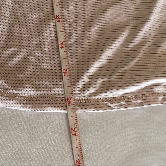 LULULEMON Run Wild Tech Short Sleeve Top Fossil Size 8 Pink Lilac Light Medium - Picture 11 of 11